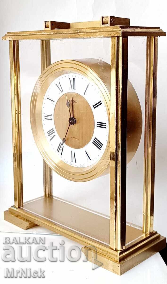 Seiko quartz alarm clock made of brass and glass with price 90.00 BGN | € 46.02 Seiko quartz alarm clock made of brass and glass with price 90.00 BGN | € 46.02