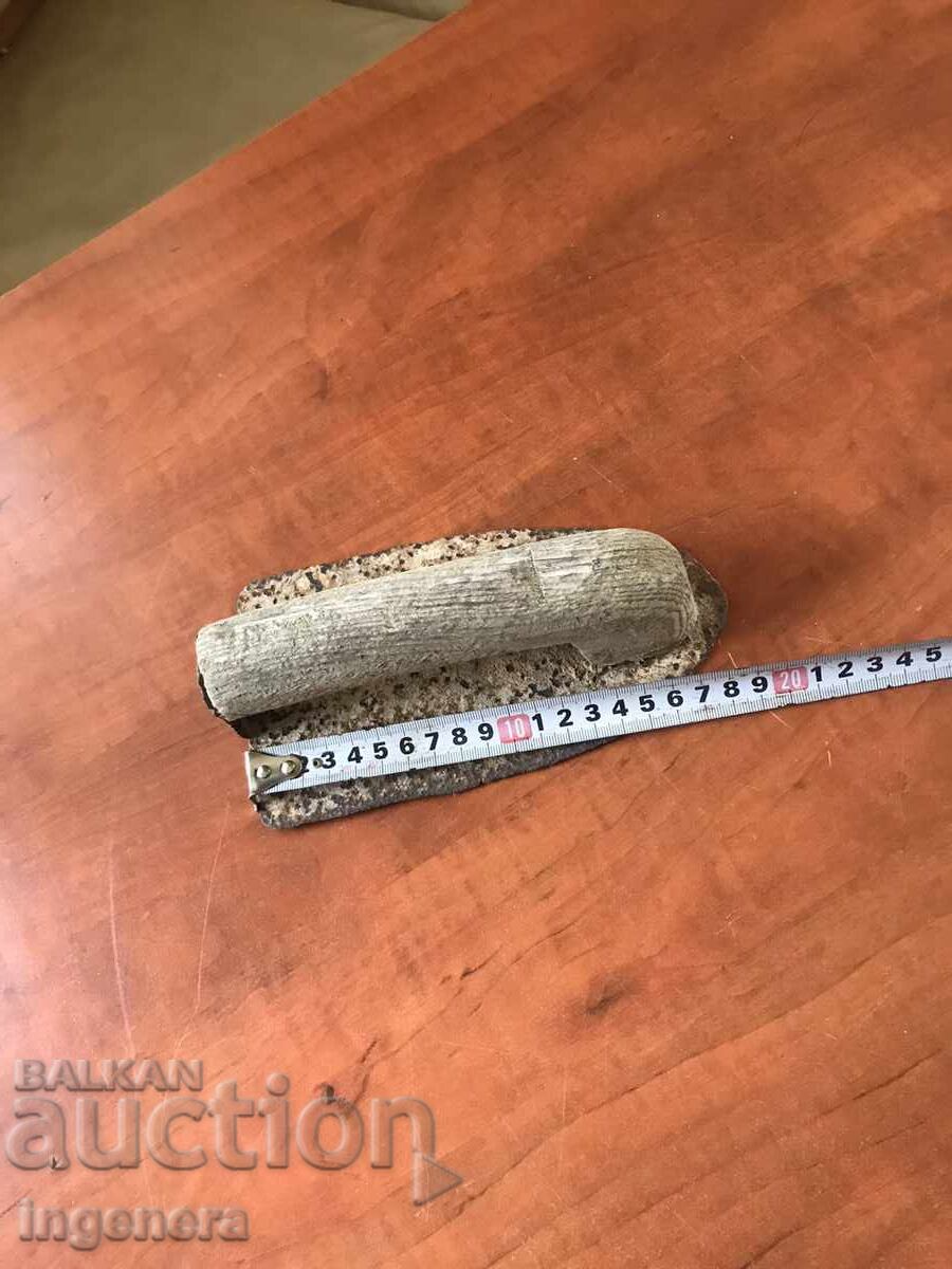TOOL TROWEL TROWEL PUTTY OLD with price 7.00 BGN | € 3.58 TOOL TROWEL TROWEL PUTTY OLD with price 7.00 BGN | € 3.58
