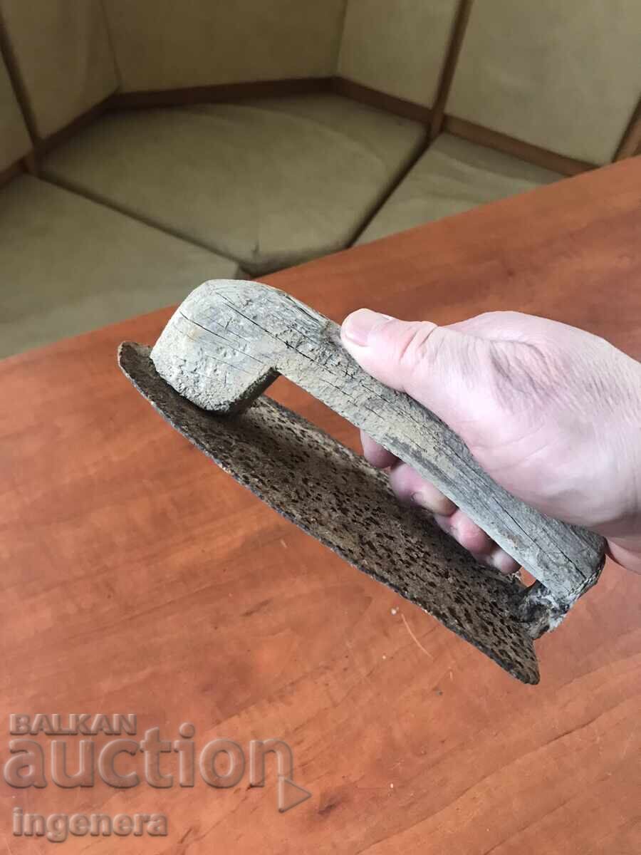 TOOL TROWEL TROWEL PUTTY OLD - 6 TOOL TROWEL TROWEL PUTTY OLD - 6