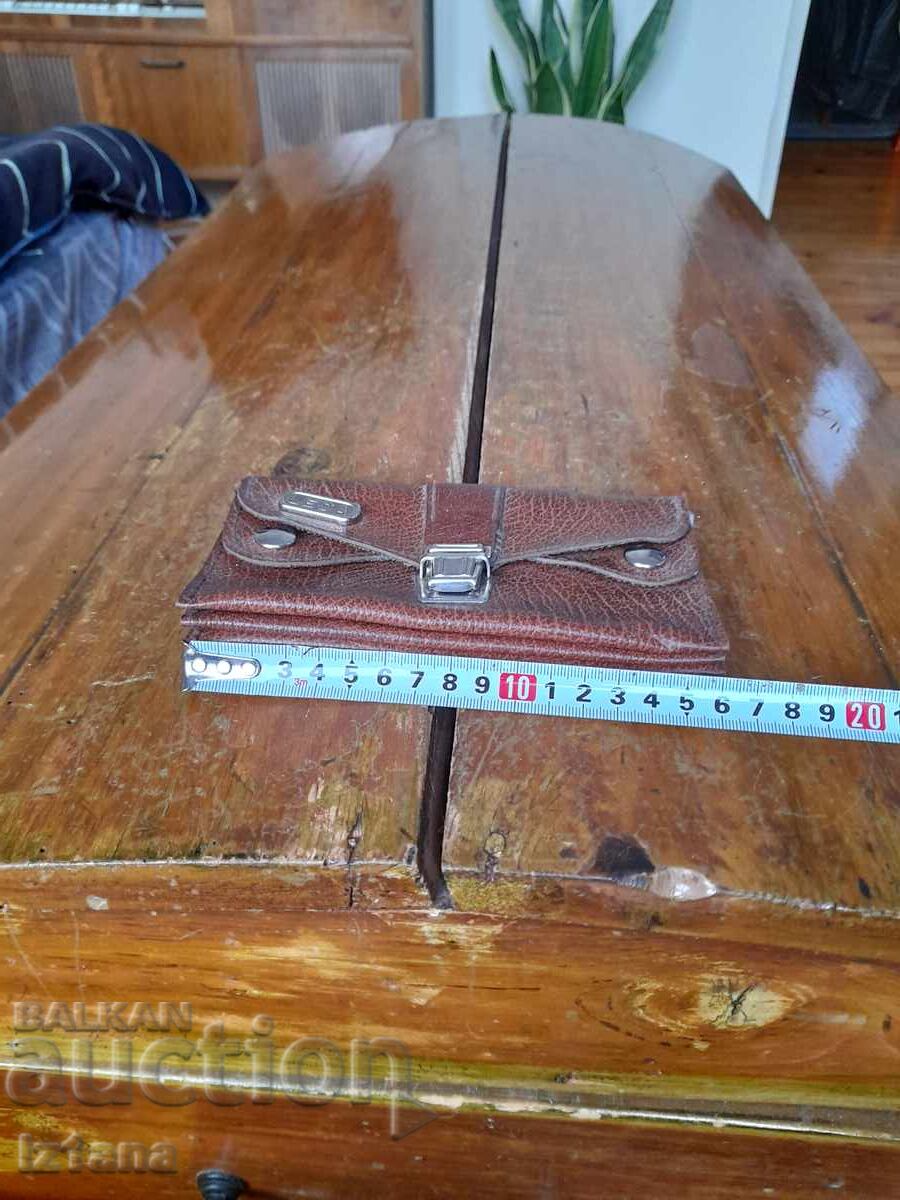 Old wallet Leda with price 22.00 BGN | € 11.25