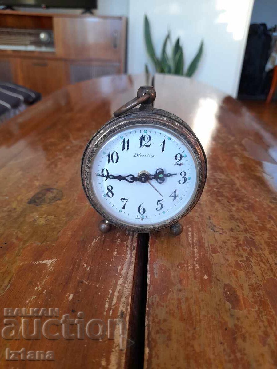 Old clock, alarm clock Blessing Old clock, alarm clock Blessing