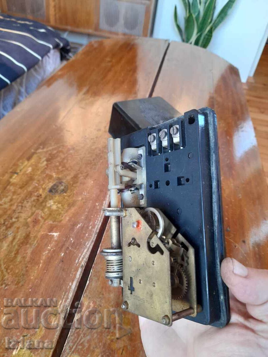 Παράδοση Παλιό ρελέ APC Παράδοση Παλιό ρελέ APC