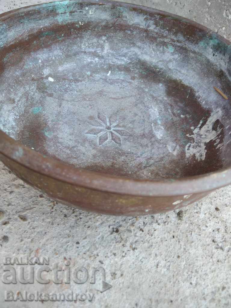 Delivery of Old Ottoman bathroom basin Delivery of Old Ottoman bathroom basin