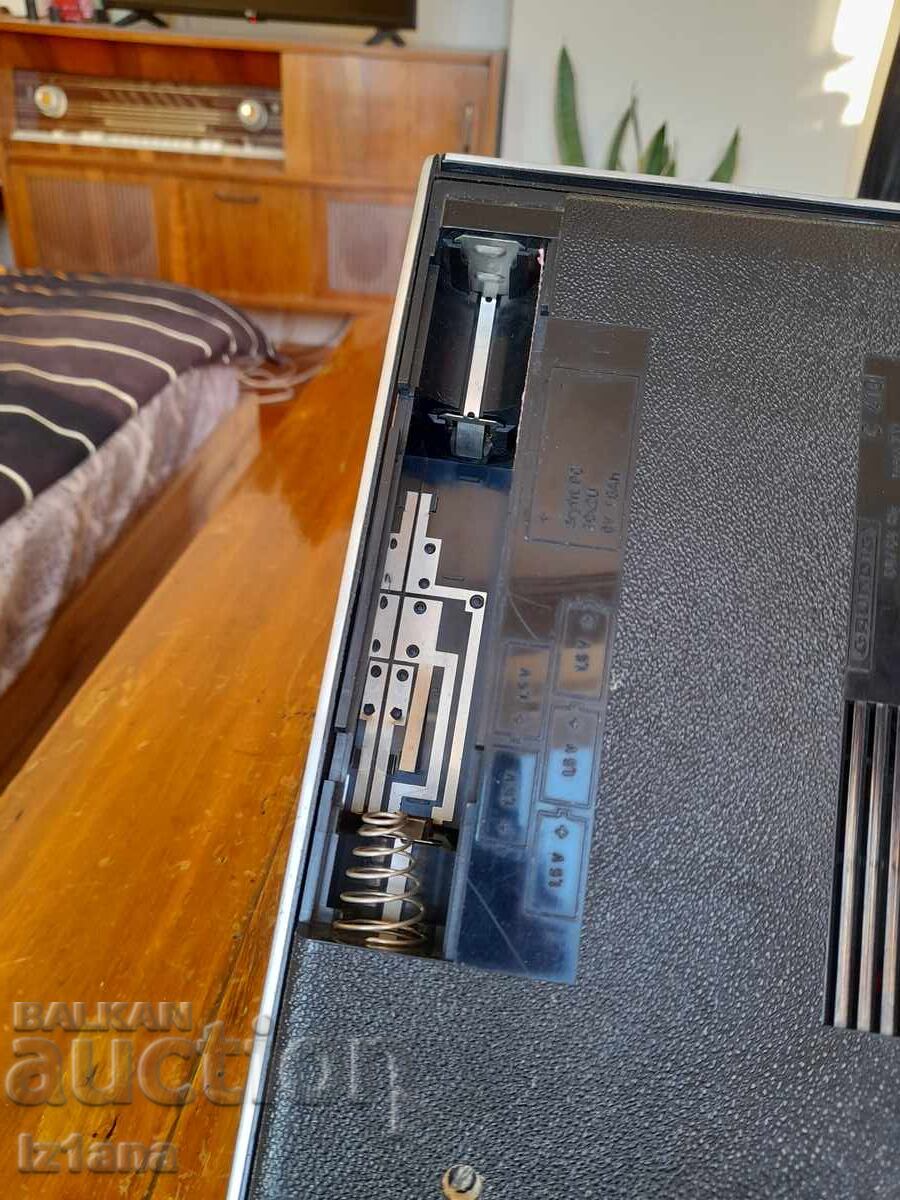 Old cassette player Grundig C410 - 6 Old cassette player Grundig C410 - 6