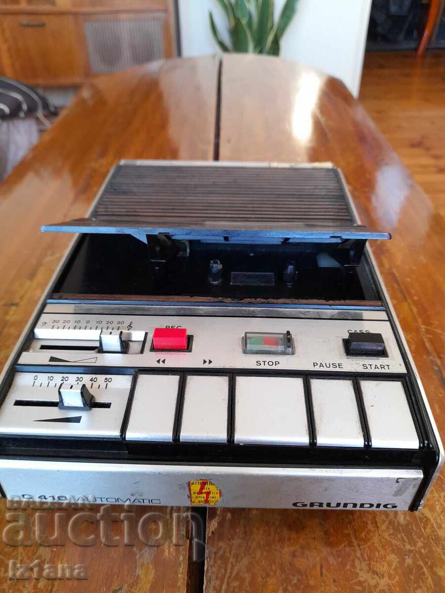 Old cassette player Grundig C410 - 7 Old cassette player Grundig C410 - 7
