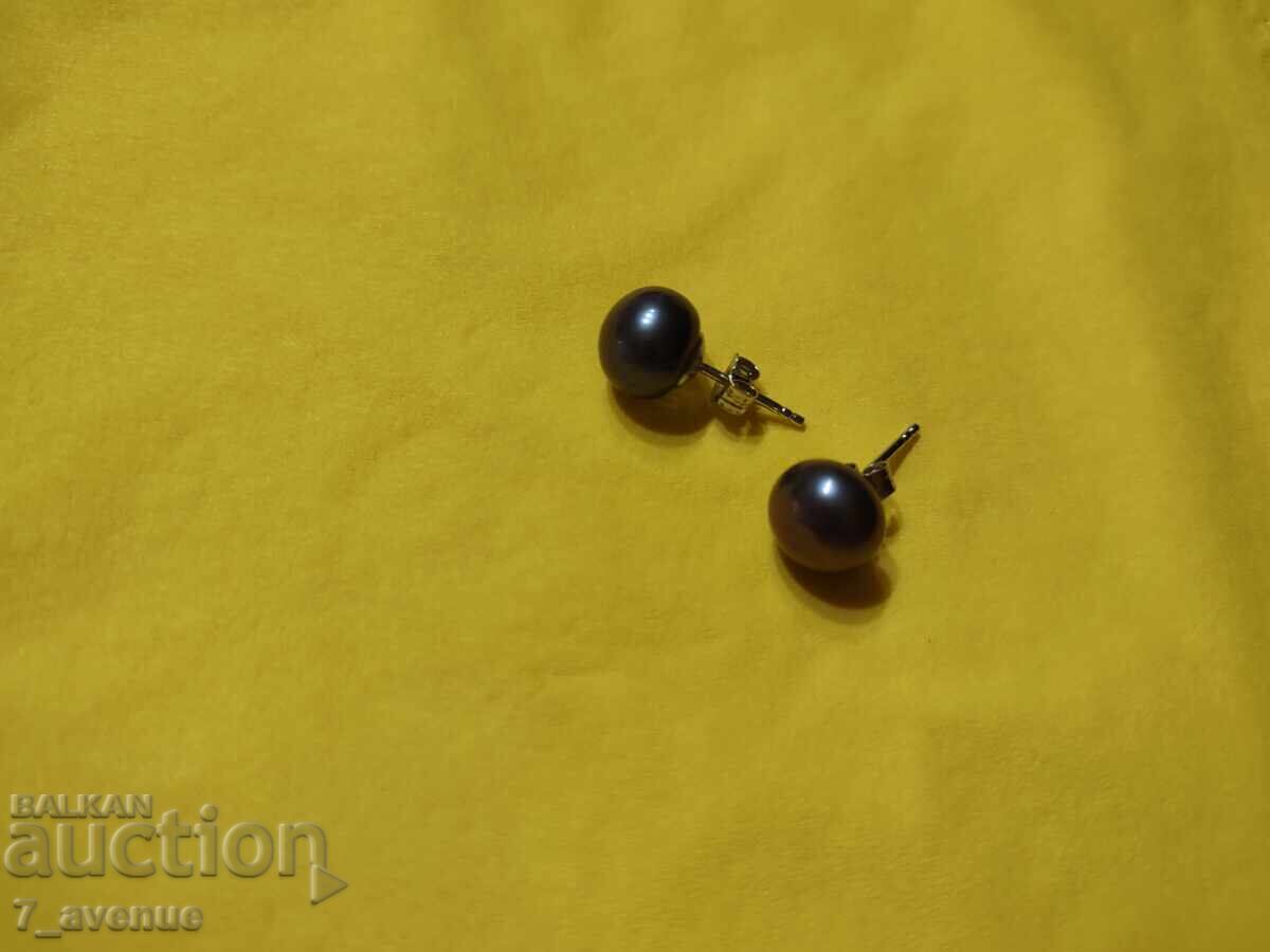 Επώνυμα σκουλαρίκια με πέρλες, γούρι, Ασήμι 925 21.01.2025 με τιμή 99.00 BGN | € 50.62 Επώνυμα σκουλαρίκια με πέρλες, γούρι, Ασήμι 925 21.01.2025 με τιμή 99.00 BGN | € 50.62