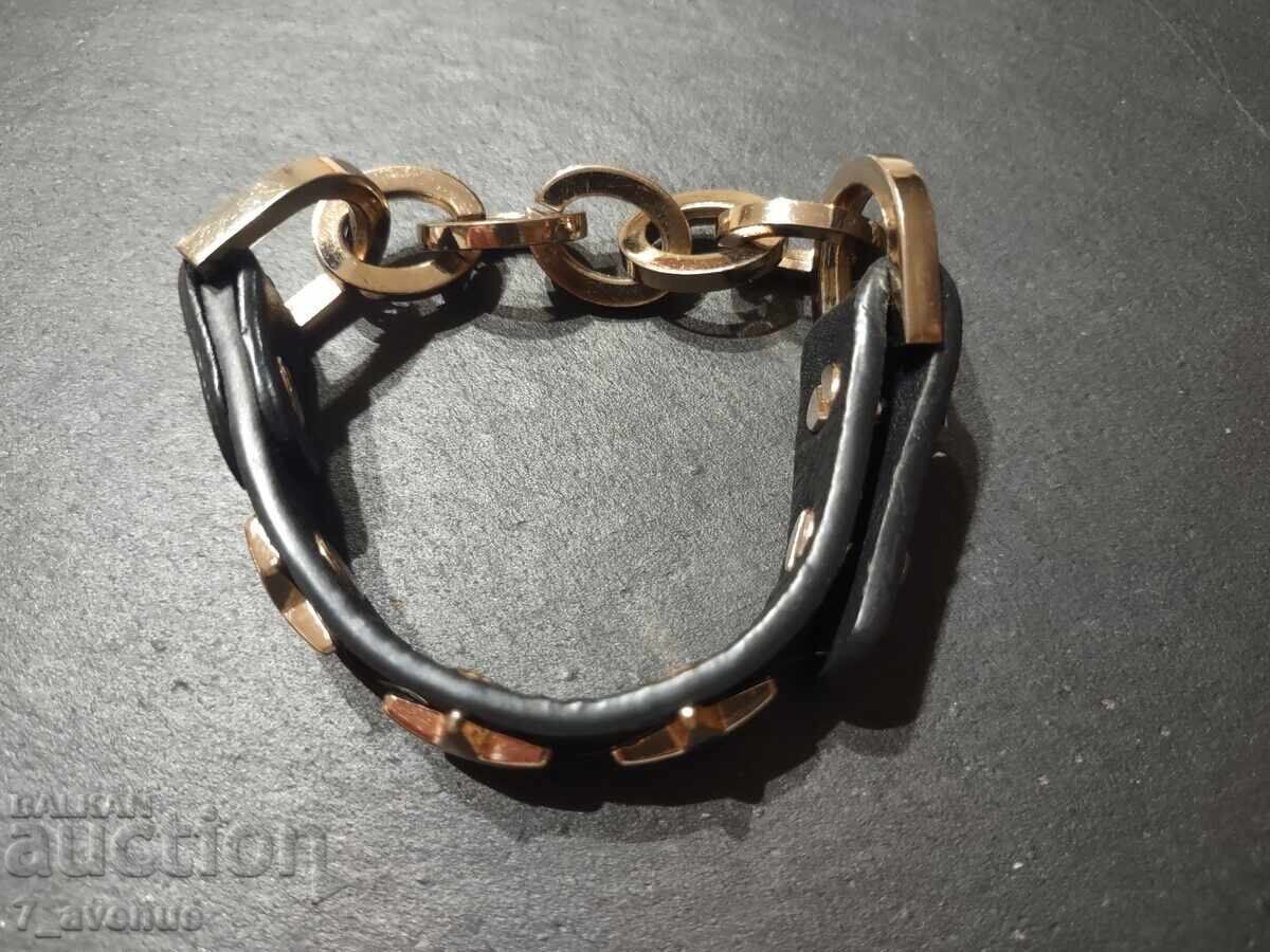 Leather bracelet with metal effects 21.01.2025 - 6
