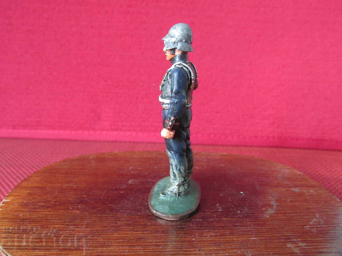 DelPrado Soldier with price 11.00 BGN | € 5.62