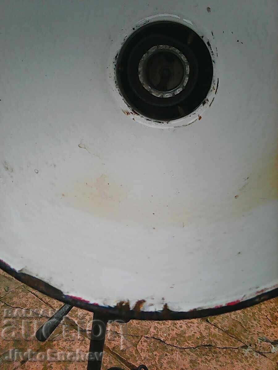 Auction Old enamel. lamp Auction Old enamel. lamp