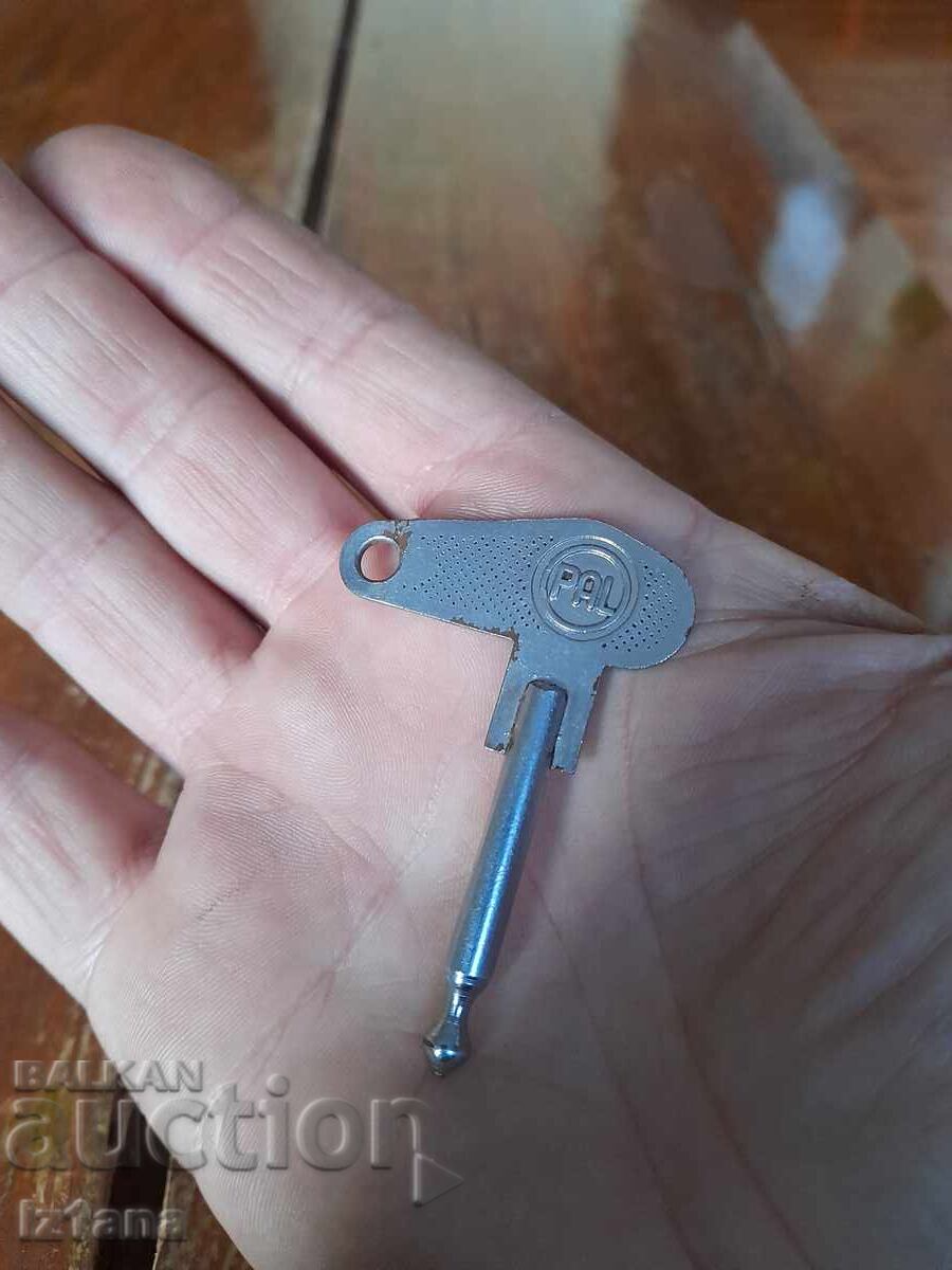 Auction  Old PAL key