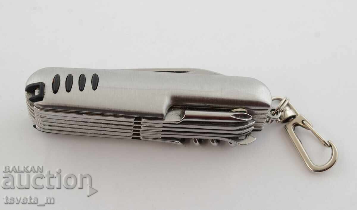 Pocket knife with 13 tools Pocket knife with 13 tools