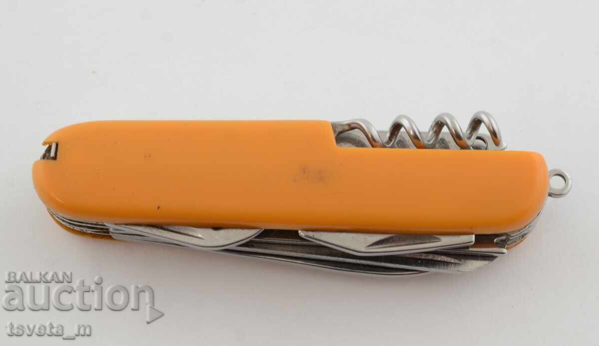 Pocket knife with 10 tools Pocket knife with 10 tools