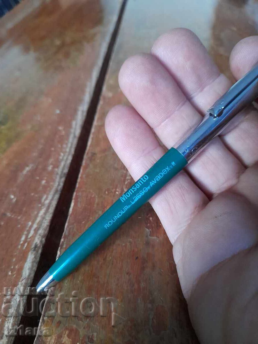 Delivery of Old pen, ballpoint pen, Bic ballpoint pen