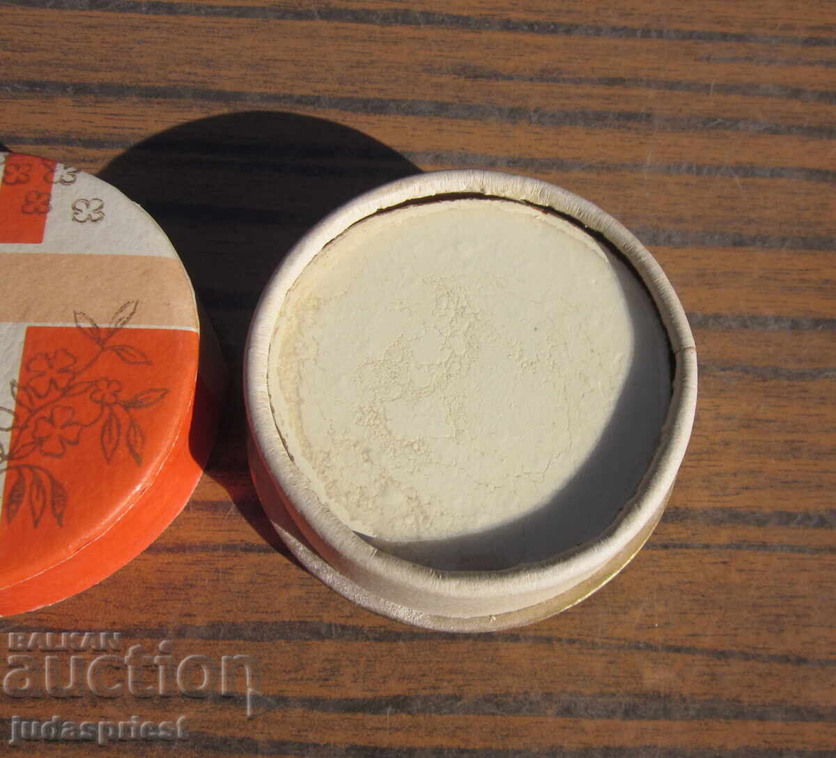 παλιά βουλγαρική γυναικεία σκόνη Mladost σε κουτί από χαρτόνι - 6 παλιά βουλγαρική γυναικεία σκόνη Mladost σε κουτί από χαρτόνι - 6