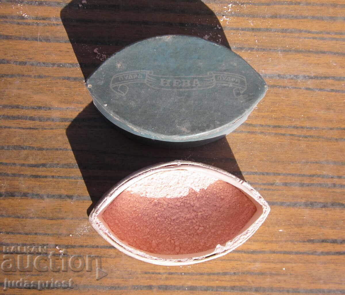 old Russian ladies' pink powder Neva in the original box - 6