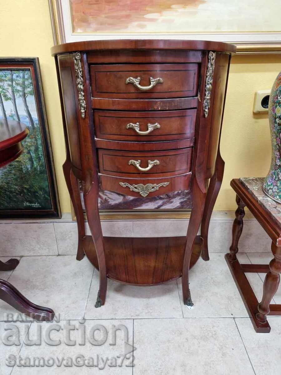 Auction  Beautiful antique console cabinet dresser table