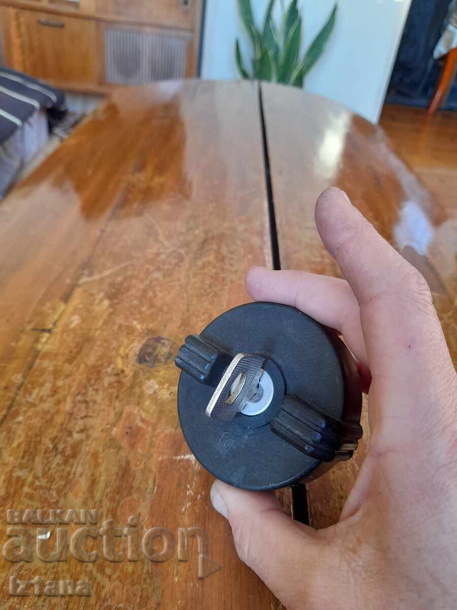 Auction Old Lada, VAZ fuel tank cap Auction Old Lada, VAZ fuel tank cap
