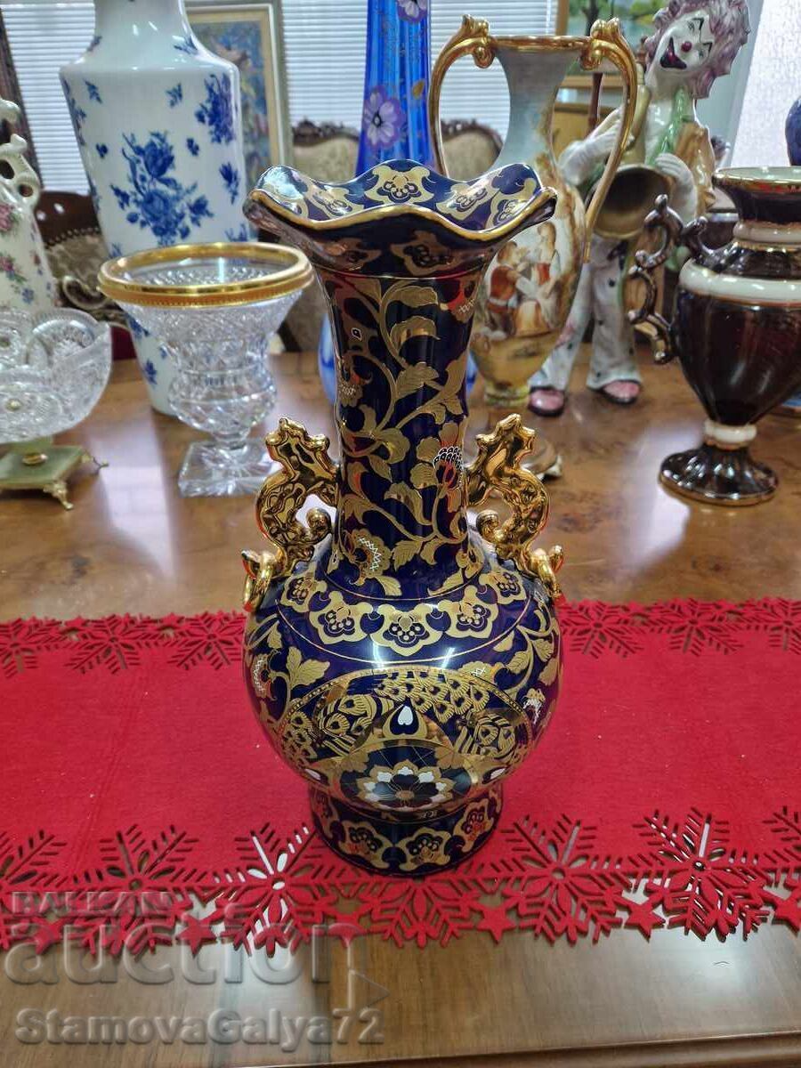 Unique antique cobalt porcelain vase with price 198.00 BGN | € 101.24 Unique antique cobalt porcelain vase with price 198.00 BGN | € 101.24