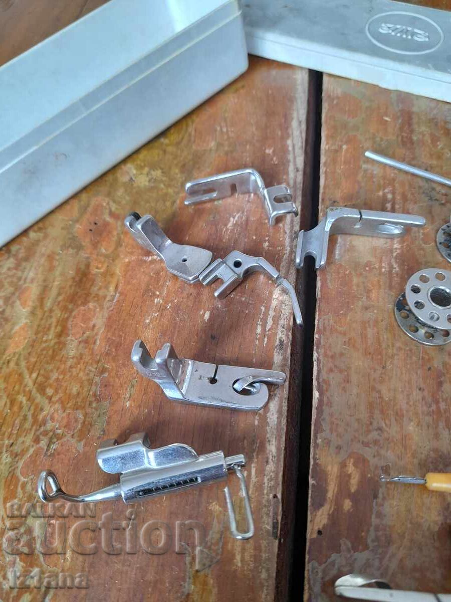 Auction Old sewing machine accessories Auction Old sewing machine accessories