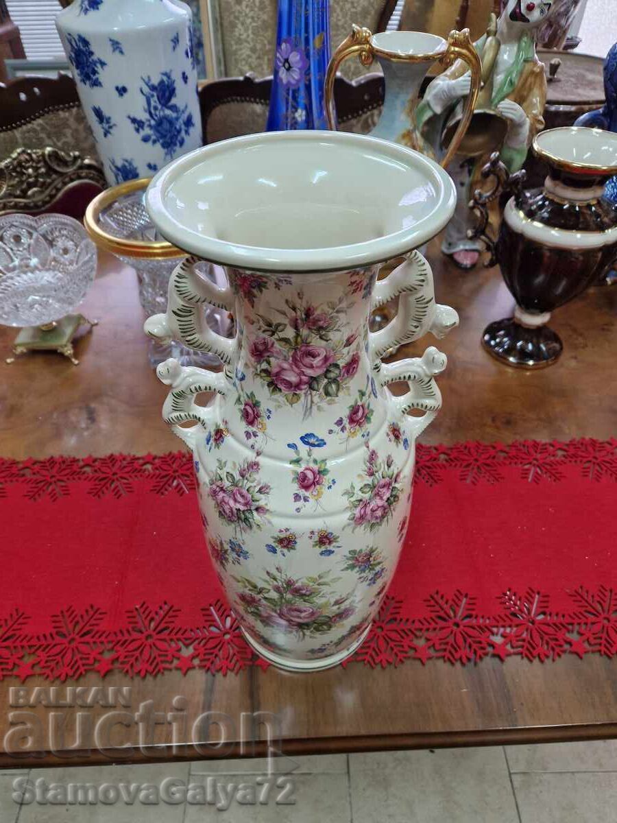 Auction Unique large porcelain Belgian vase Auction Unique large porcelain Belgian vase