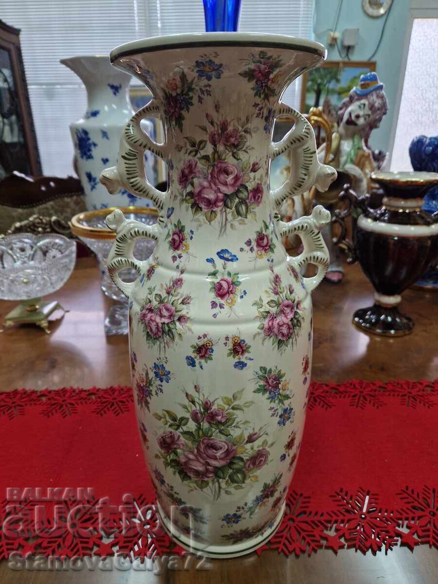 Delivery of Unique large porcelain Belgian vase Delivery of Unique large porcelain Belgian vase