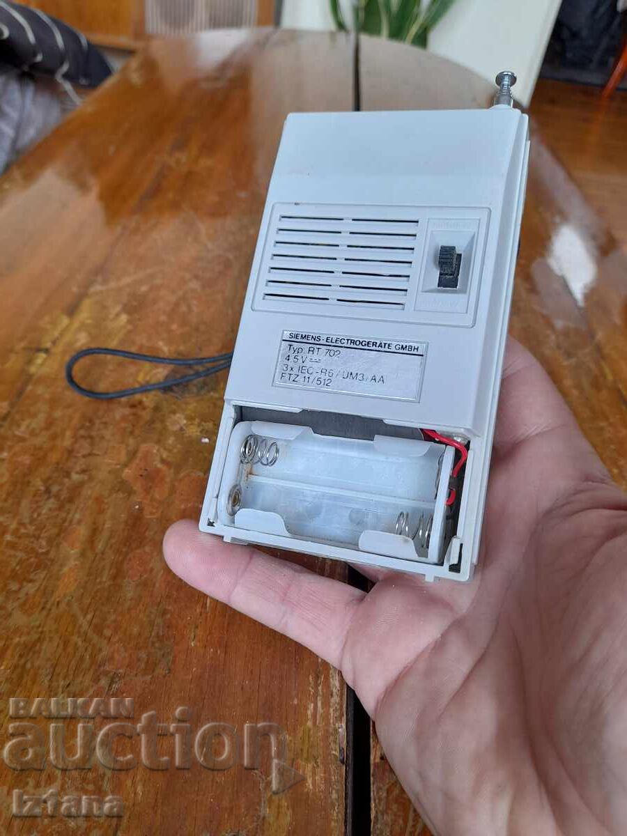 Old radio, radio receiver Siemens Melodie RT 702 - 5 Old radio, radio receiver Siemens Melodie RT 702 - 5