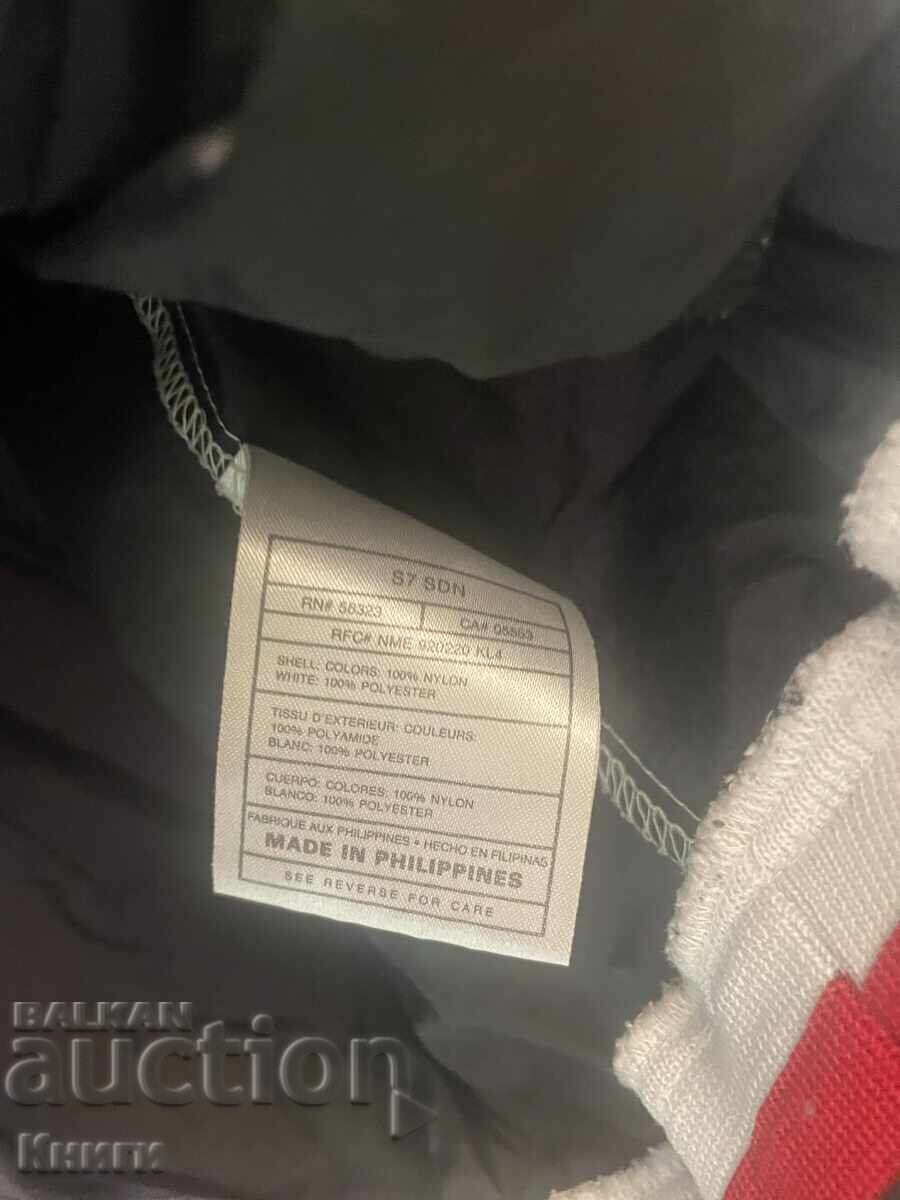 Auction Nike Swoosh Top - size XL Auction Nike Swoosh Top - size XL