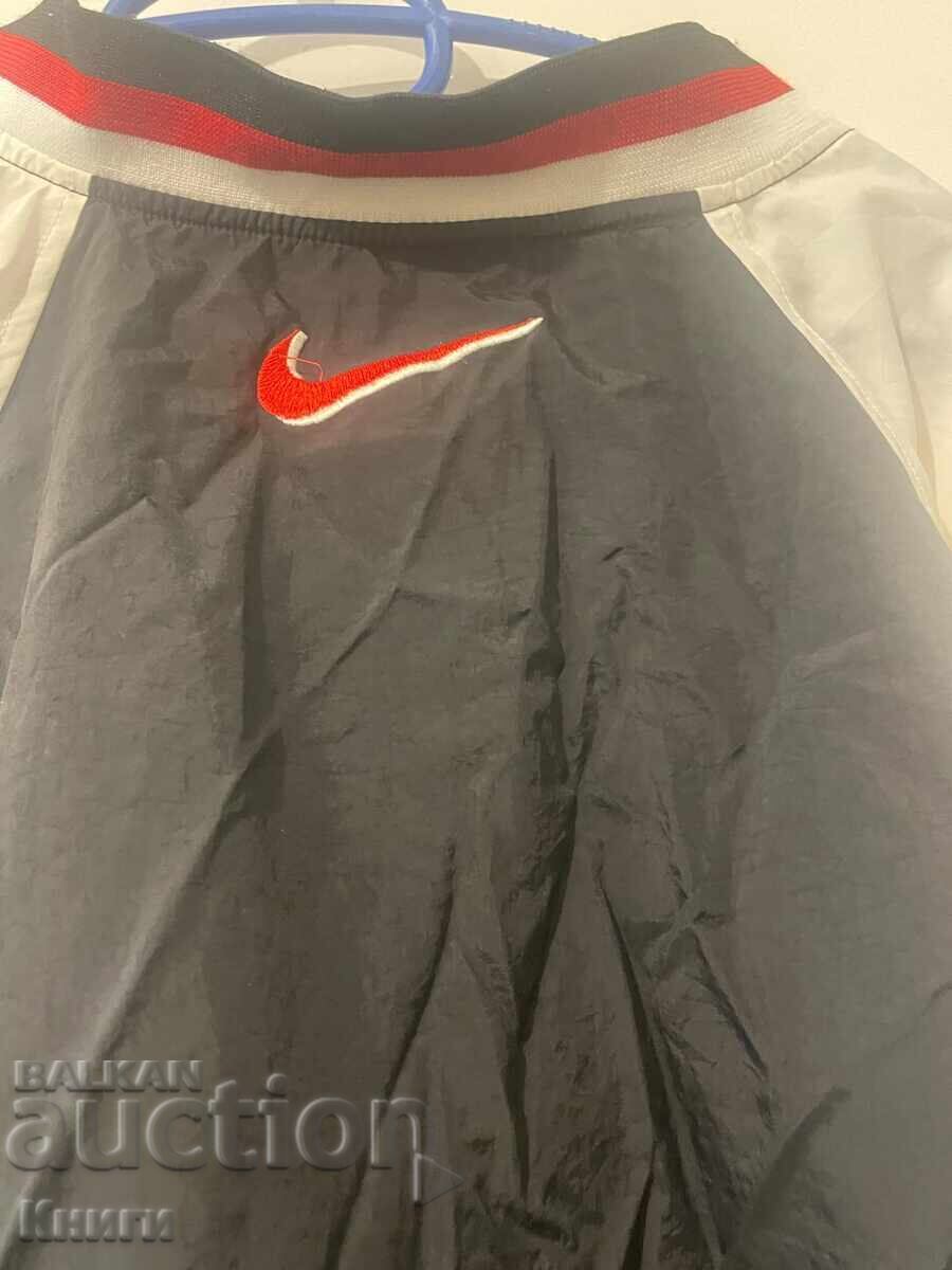 Nike Swoosh Top - size XL - 6 Nike Swoosh Top - size XL - 6