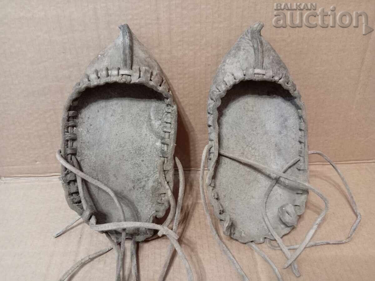 jachete de piele de epocă cu preț 31.00 BGN | € 15.85