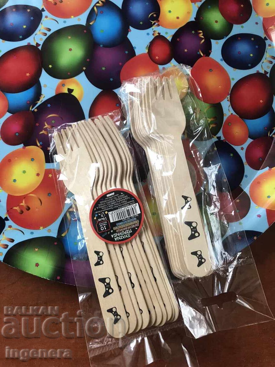 Delivery of BIRTHDAY TABLEWARE SET PRESSED CARDBOARD PLASTIC NEW Delivery of BIRTHDAY TABLEWARE SET PRESSED CARDBOARD PLASTIC NEW