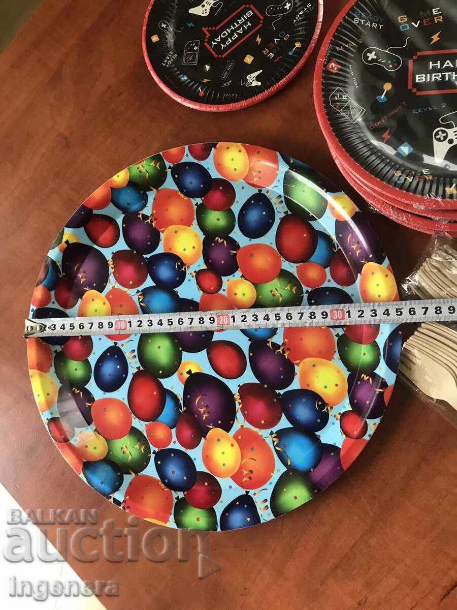 BIRTHDAY TABLEWARE SET PRESSED CARDBOARD PLASTIC NEW - 6 BIRTHDAY TABLEWARE SET PRESSED CARDBOARD PLASTIC NEW - 6