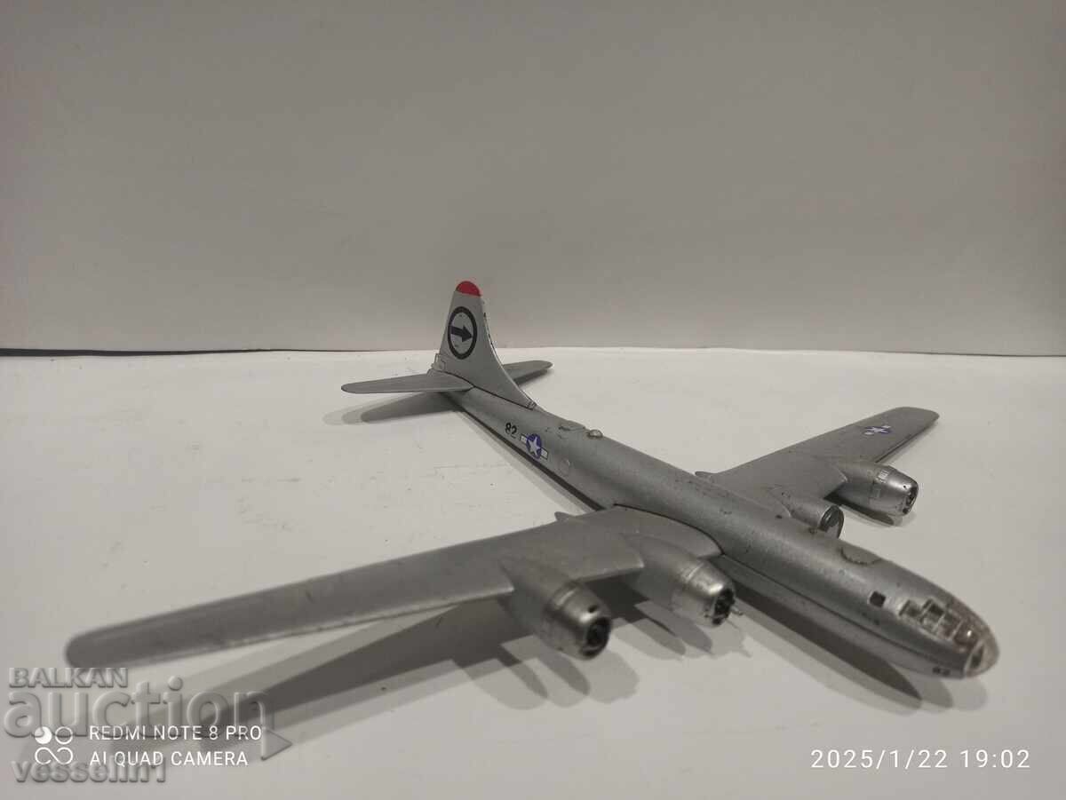 Metal airplane old toy model Boeing B-29 Enola gay Metal airplane old toy model Boeing B-29 Enola gay