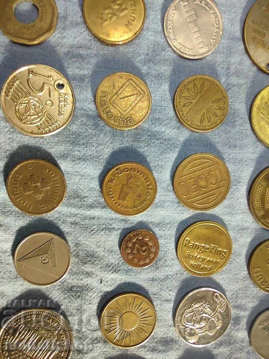 Auction  150pcs. different tokens from all over the world