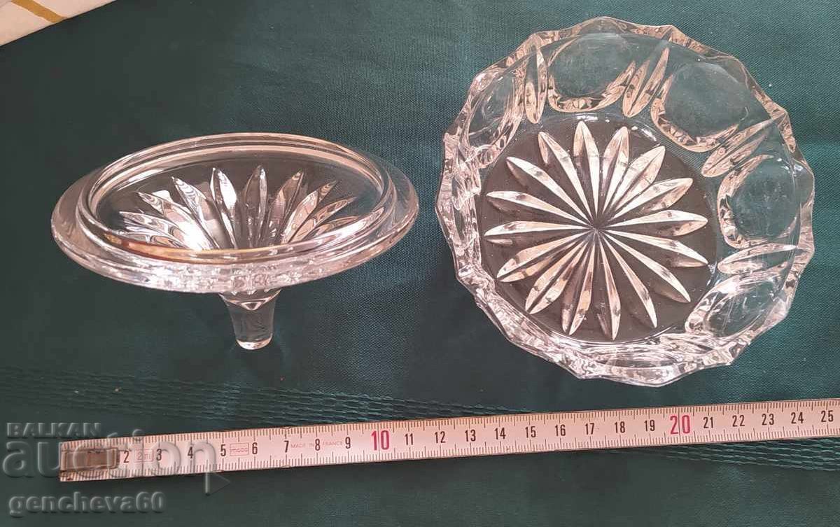 Livrarea Recipient de cristal cu capac bomboniere