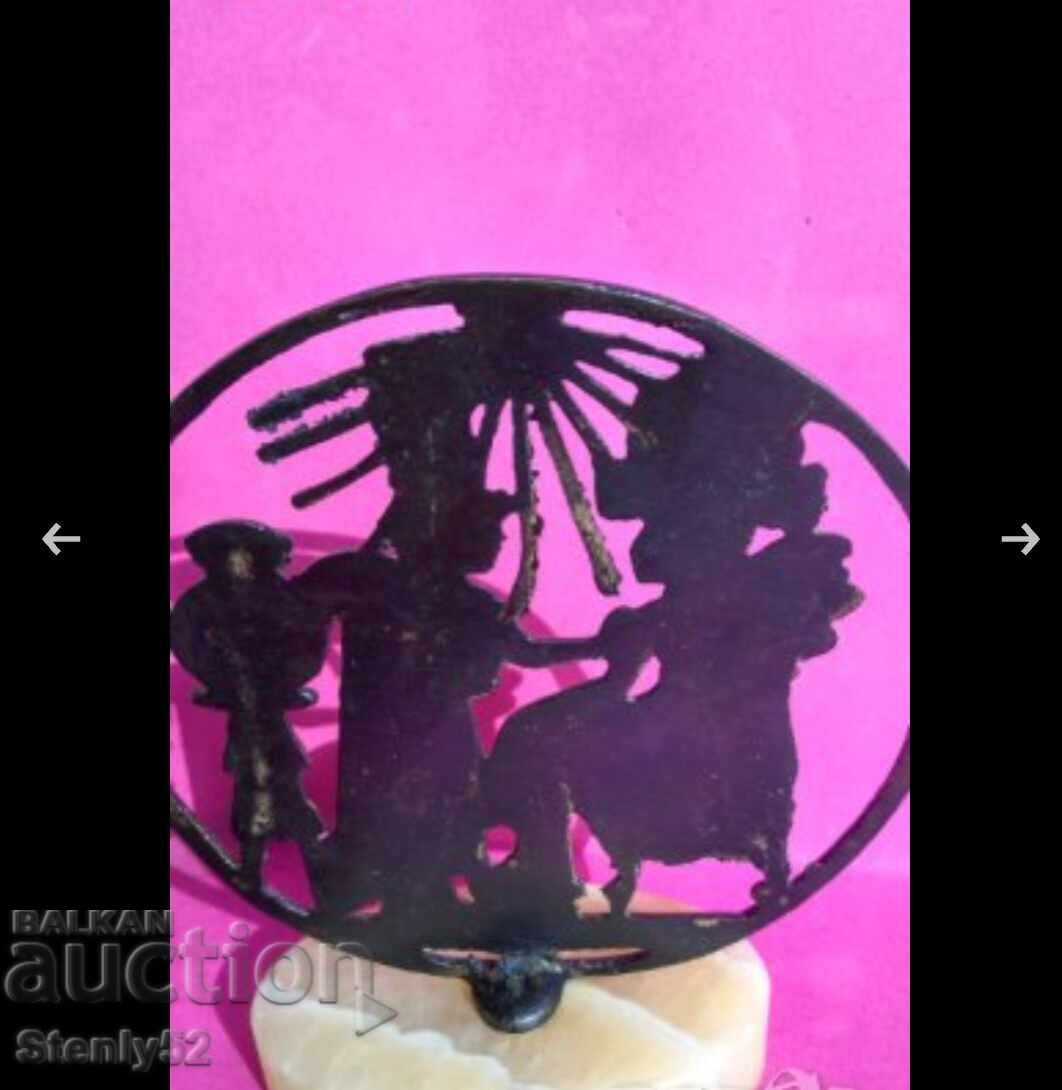 Delivery of Egyptian souvenir made of cast brass with marble base Delivery of Egyptian souvenir made of cast brass with marble base