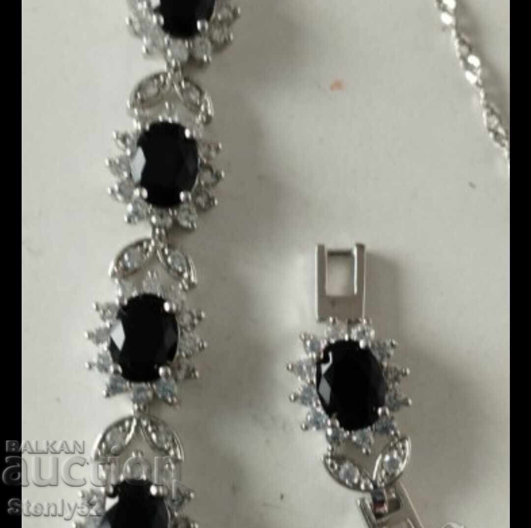 Δημοπρασία Επιχρυσωμένο σετ κολιέ, βραχιόλι, δαχτυλίδι με πέτρα.