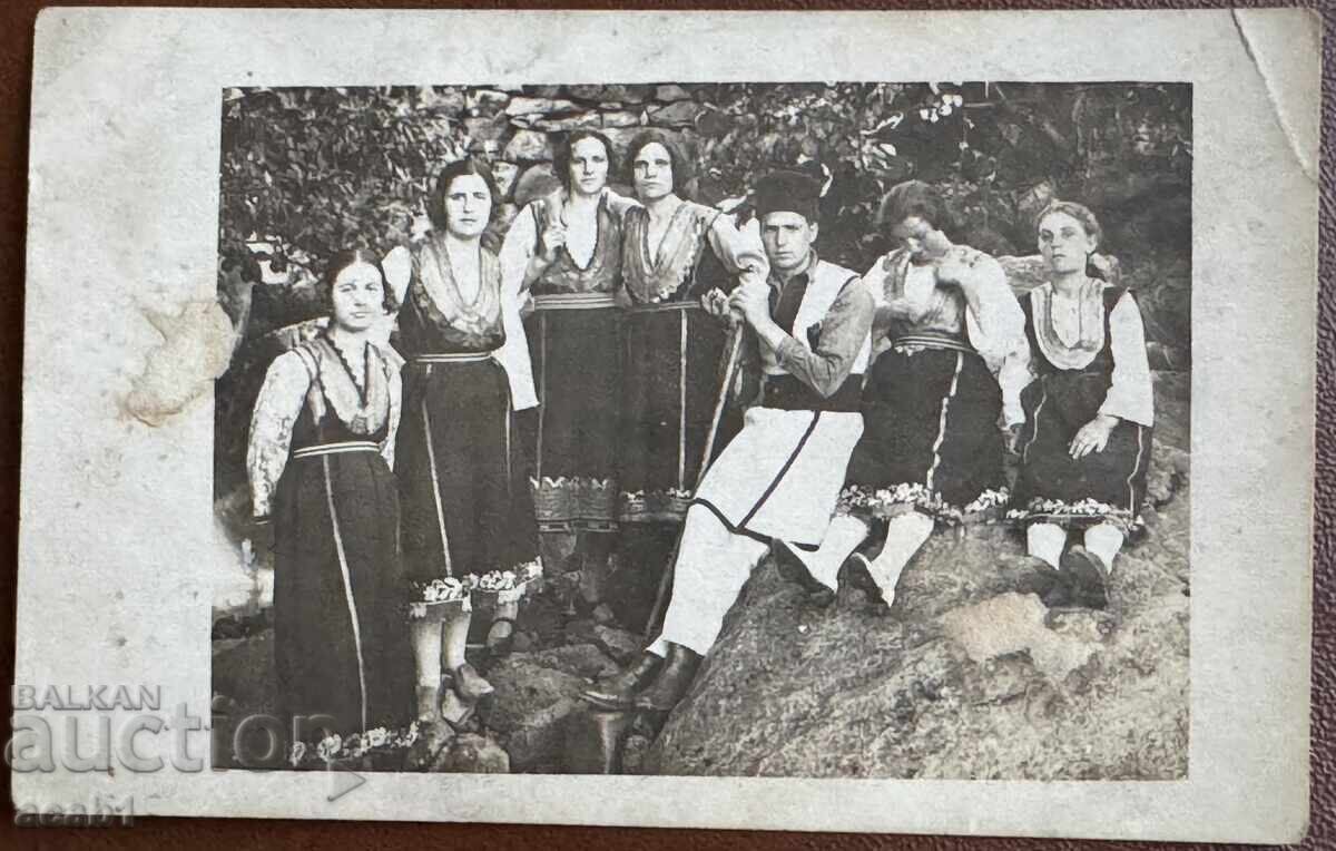 Radomirtsi Radomir folk costumes with price 39.99 BGN | € 20.45 Radomirtsi Radomir folk costumes with price 39.99 BGN | € 20.45