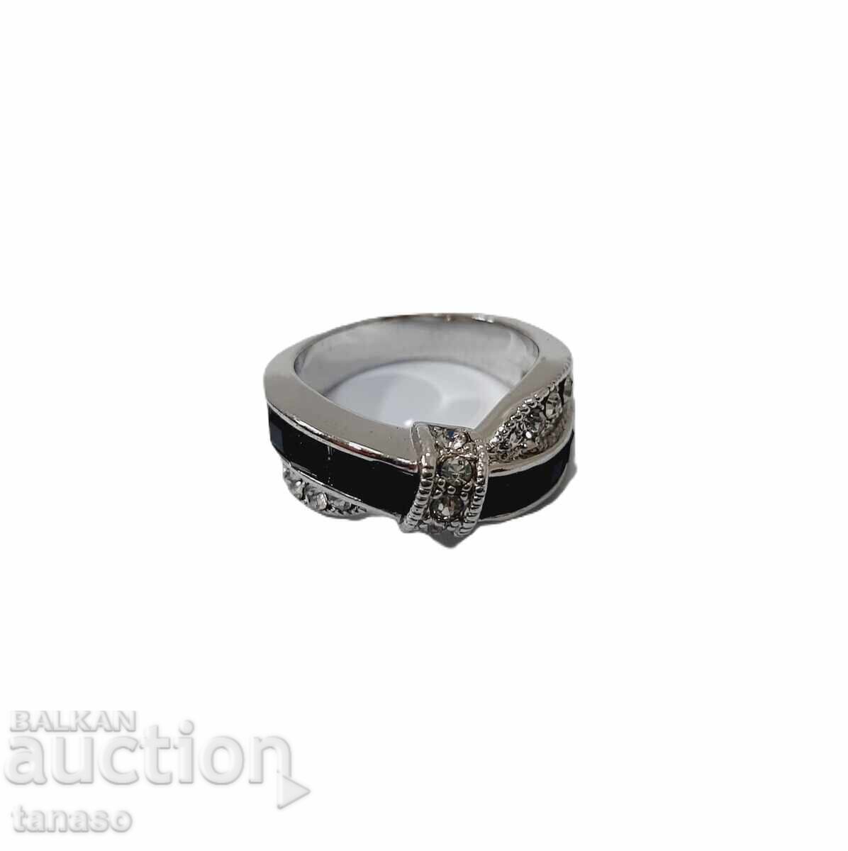 Ring with black quartz and zircons Ring with black quartz and zircons