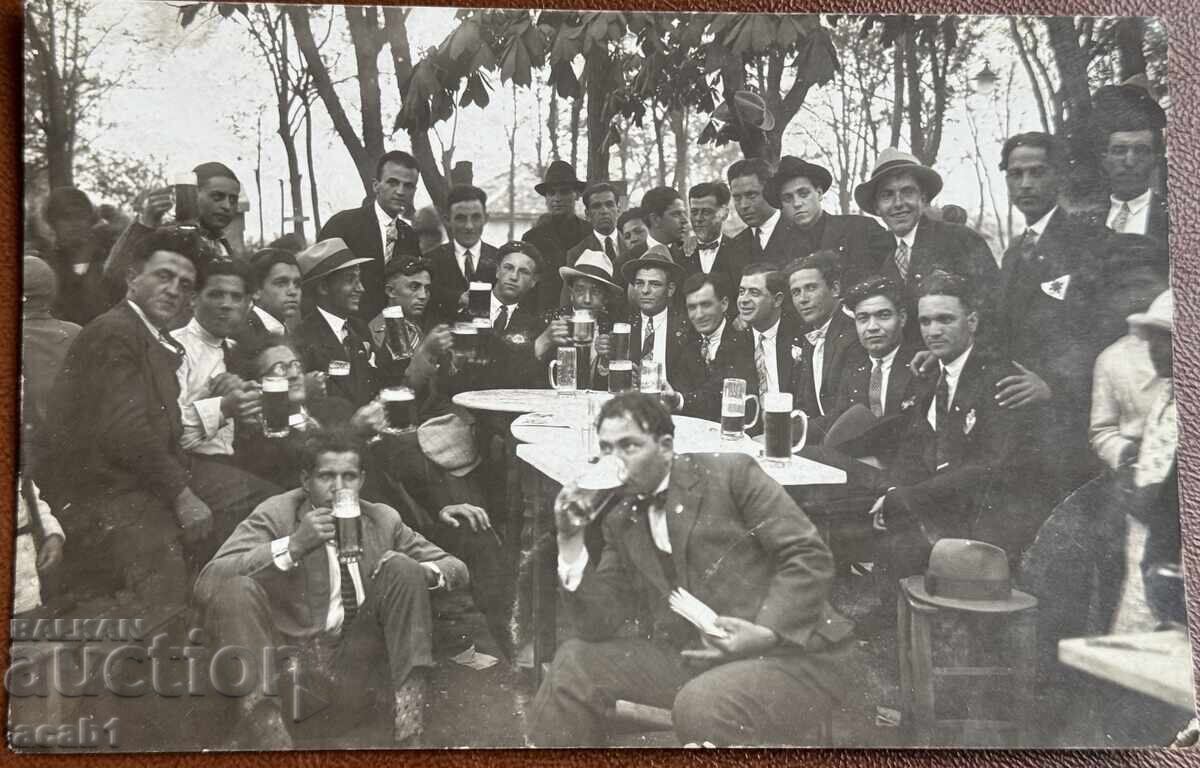 Macedonian brotherhood of beer