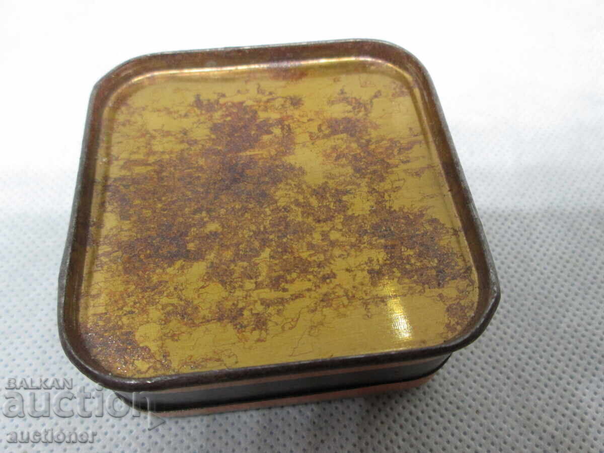 Auction OLD METAL BOX PELICAN-PELIKAN Auction OLD METAL BOX PELICAN-PELIKAN