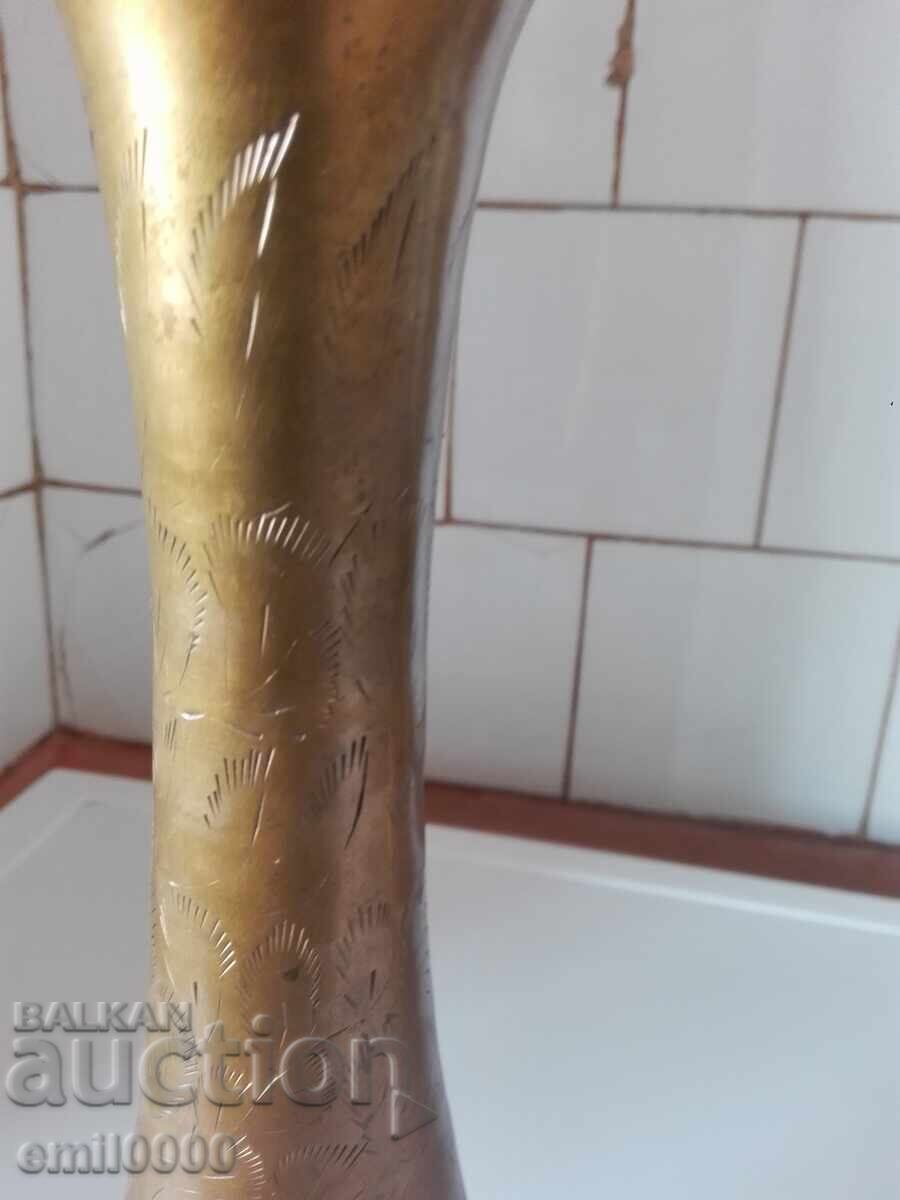 Vaza din alama -1. cu preț € 15.99 | 31.27 BGN
