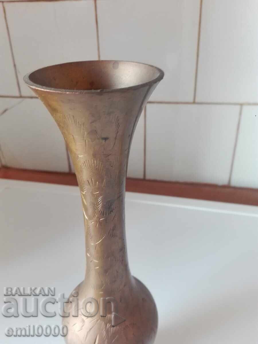 Auction Brass vase - 3. Auction Brass vase - 3.