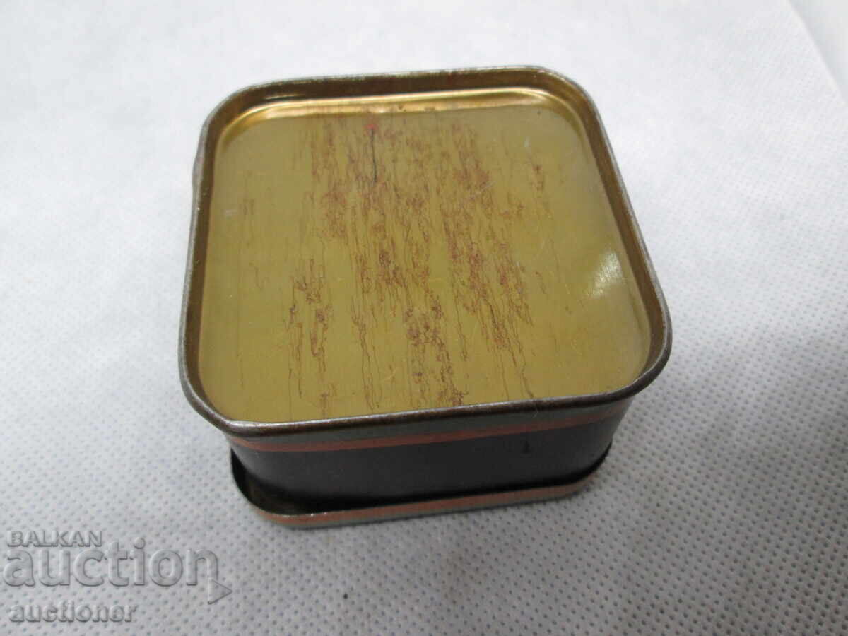 Auction  OLD METAL BOX PELICAN-PELIKAN-2
