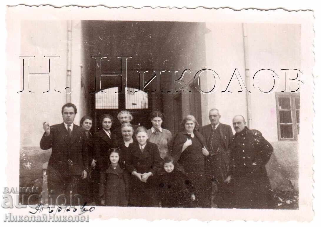 3х СТАРИ МАЛКИ СНИМКИ В. ТЪРНОВО ЗИМНИ СЕМЕЙНИ СРЕЩИ Д294