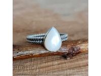 5626 Silver ring with Mother of Pearl