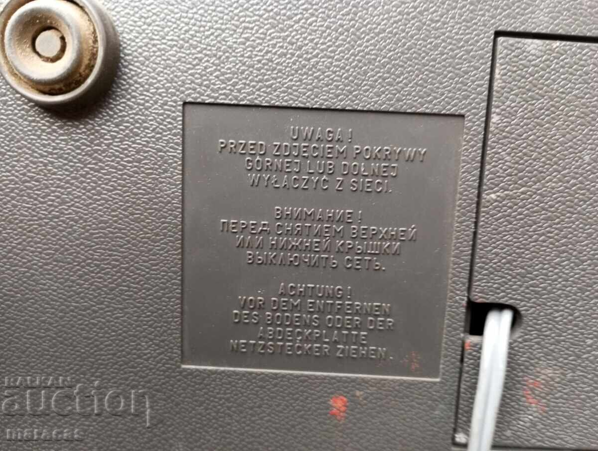 Delivery of Old Grundik reel-to-reel tape recorder Delivery of Old Grundik reel-to-reel tape recorder