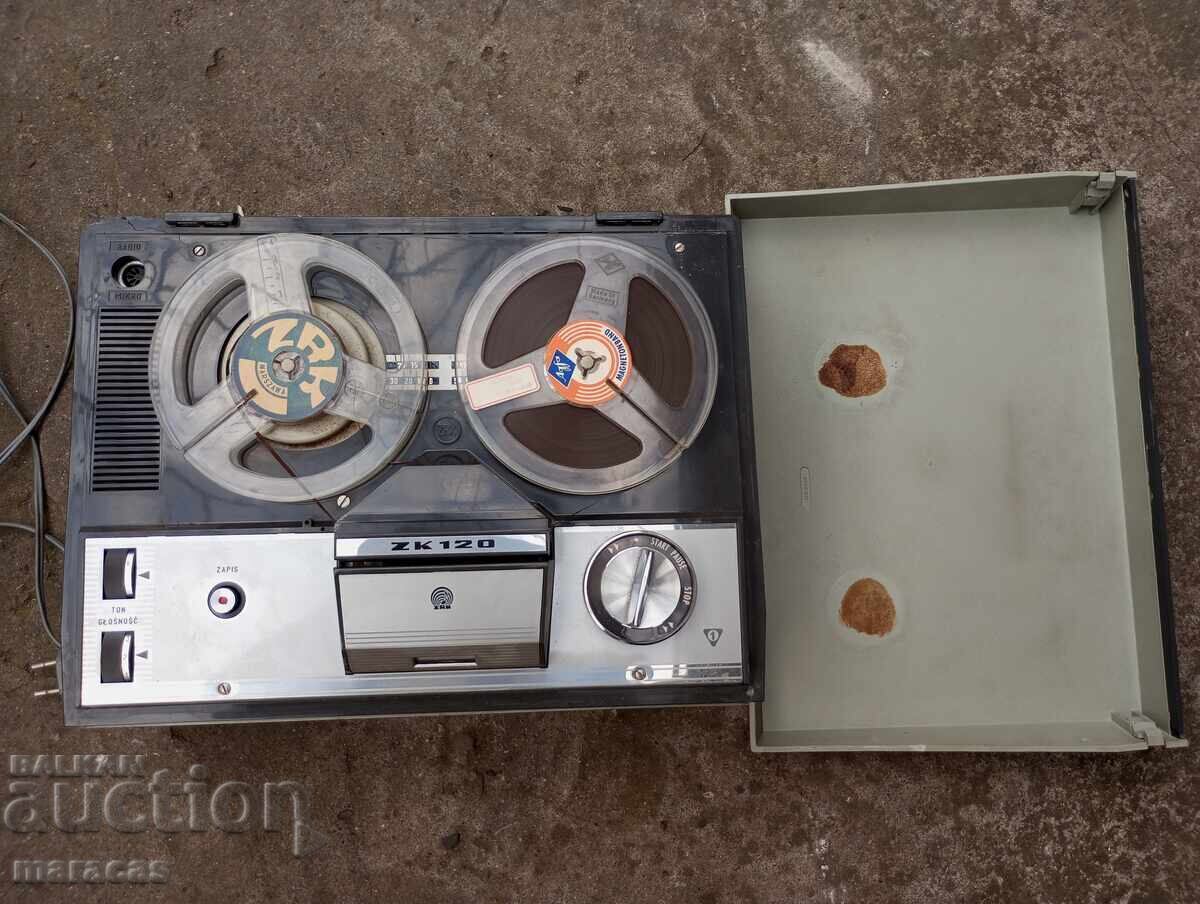Old Grundik reel-to-reel tape recorder Old Grundik reel-to-reel tape recorder