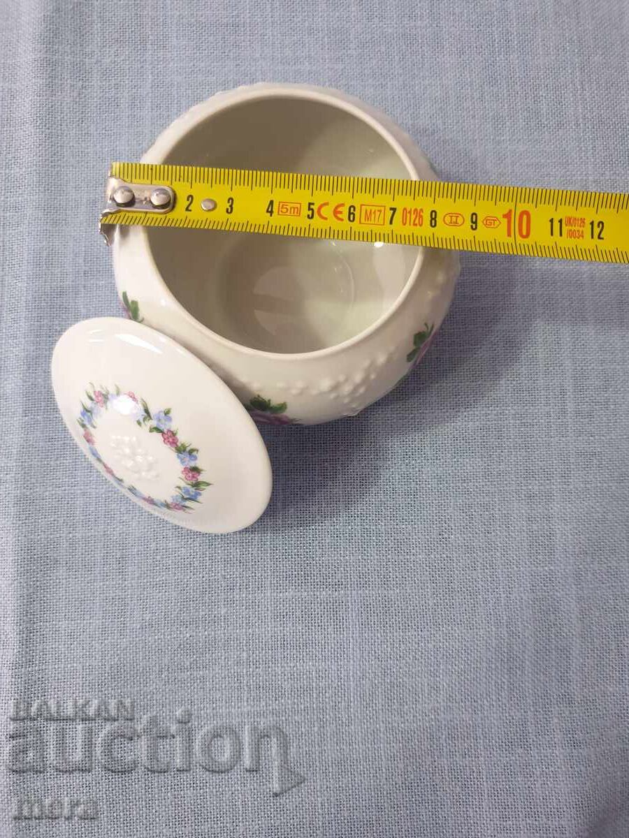 Delivery of Porcelain jeweler