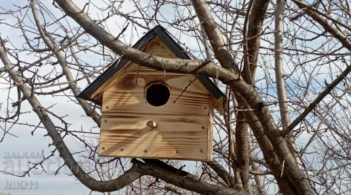 Wooden birdhouse, wooden birdhouse with price 21.00 BGN | € 10.74 Wooden birdhouse, wooden birdhouse with price 21.00 BGN | € 10.74