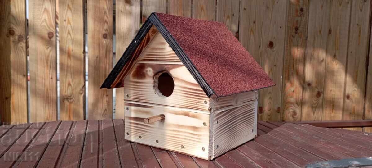 Wooden birdhouse, wooden birdhouse Wooden birdhouse, wooden birdhouse